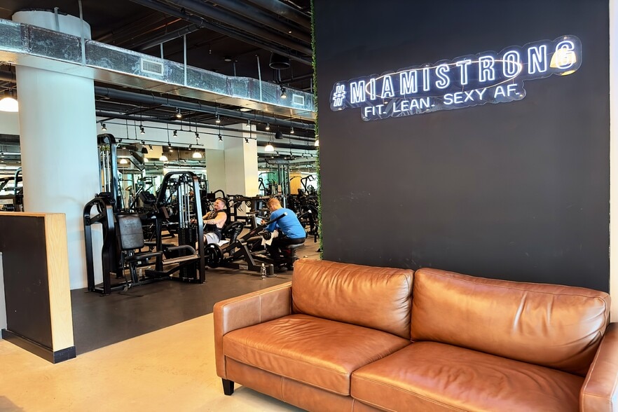 More Photos Of 1800 N Bayshore Dr, Miami Apartments For Sale