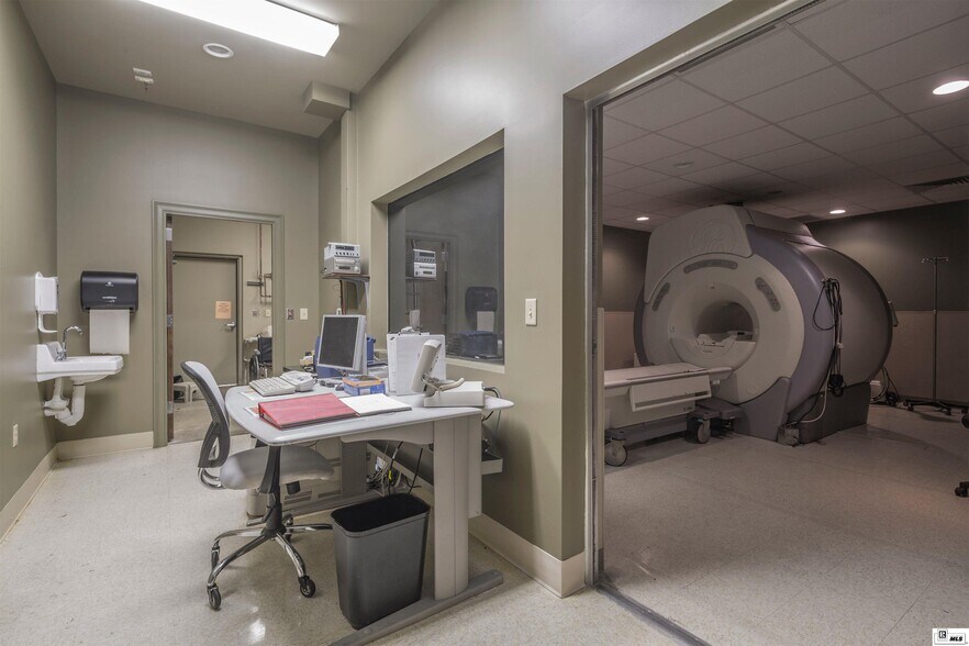 More Photos Of 3995 Sterlington Rd, Monroe Medical For Sale