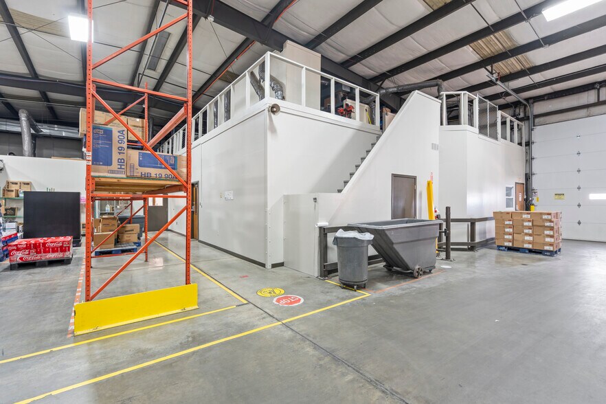 More Photos Of 108 Stallcup Dr, Sikeston General Retail For Sale