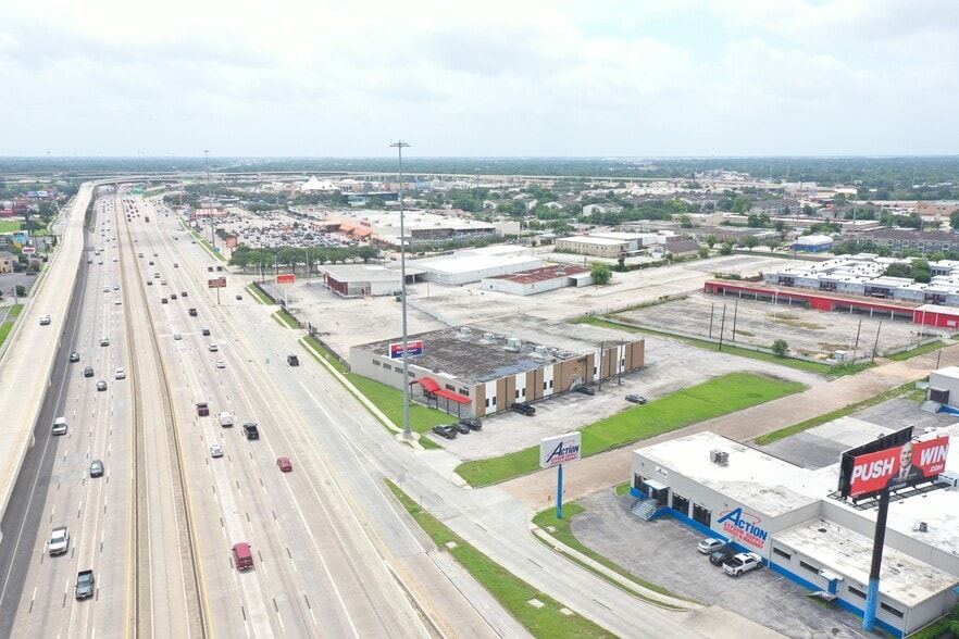 More Photos Of 6700 Gulf Fwy, Houston Flex For Sale
