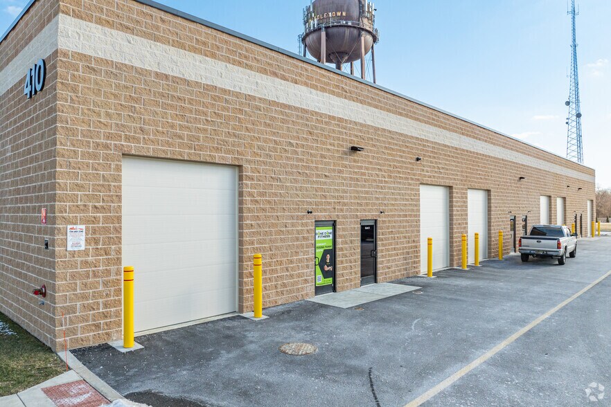 More Photos Of 410 Diamond State Blvd, Middletown Light Distribution For Lease