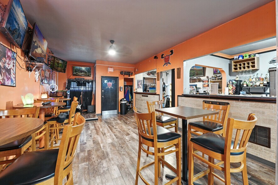 More Photos Of 5431 W Lisbon Ave, Milwaukee General Retail For Sale