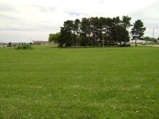 More Photos Of 3130 Wabash Ave, Springfield Land For Sale