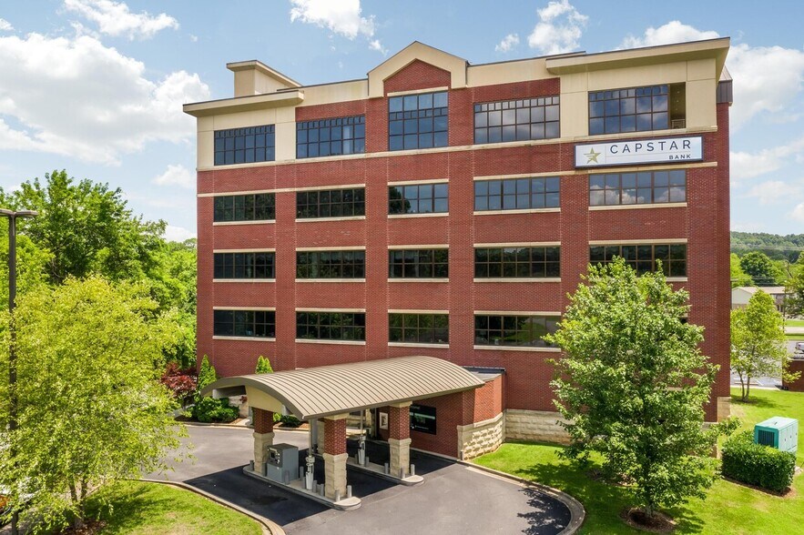 Primary Photo Of 3855 N Ocoee St, Cleveland Office For Sale