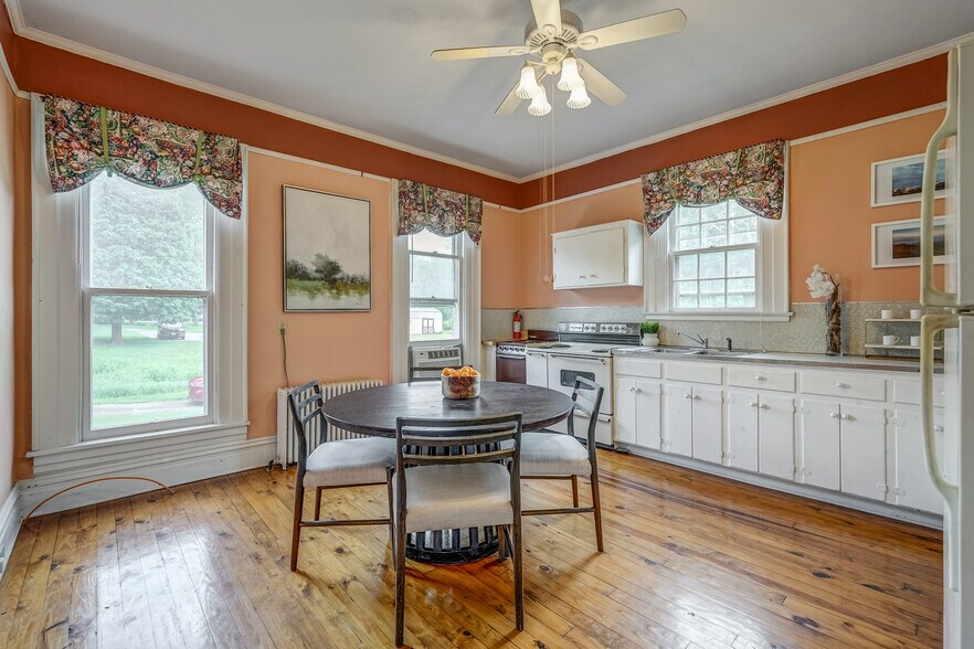 More Photos Of 13126 W James Anderson Hwy, Buckingham Office For Sale