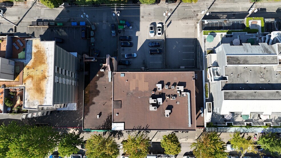 More Photos Of 1725 Robson St, Vancouver Storefront Retail Office For Sale
