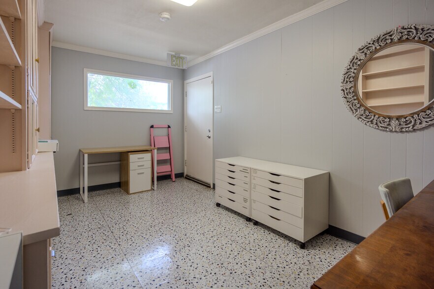 More Photos Of 1501 N 25th St, Waco Medical For Sale