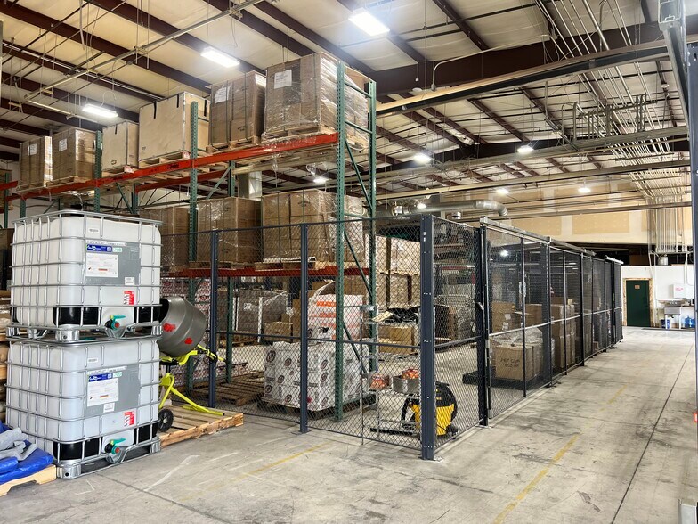 More Photos Of 1657 N State St, Lehi Manufacturing For Sale