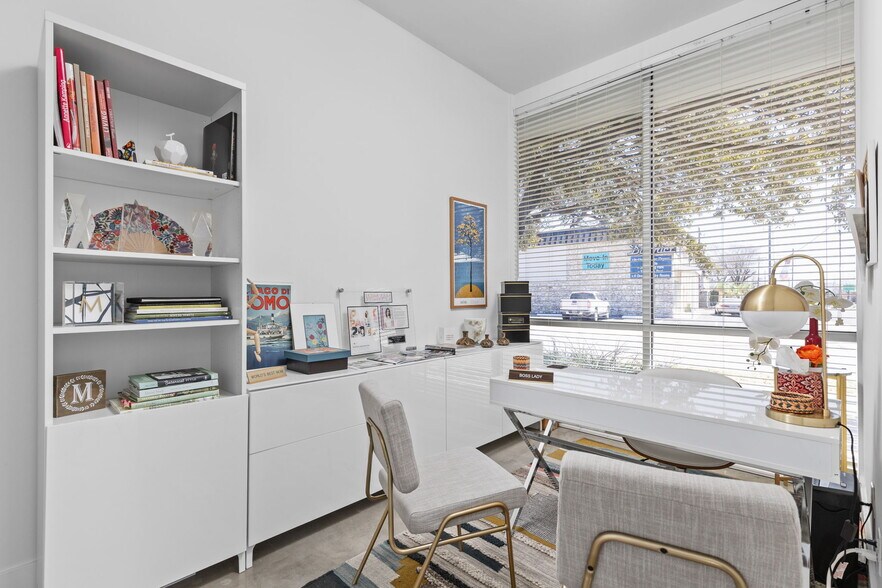 More Photos Of 508 E 53rd St, Austin Loft Creative Space For Sale