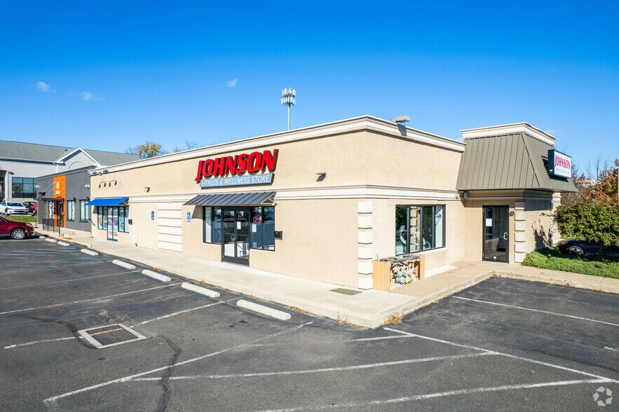 Primary Photo Of 921 Bethlehem Pike, Montgomeryville Freestanding For Sale