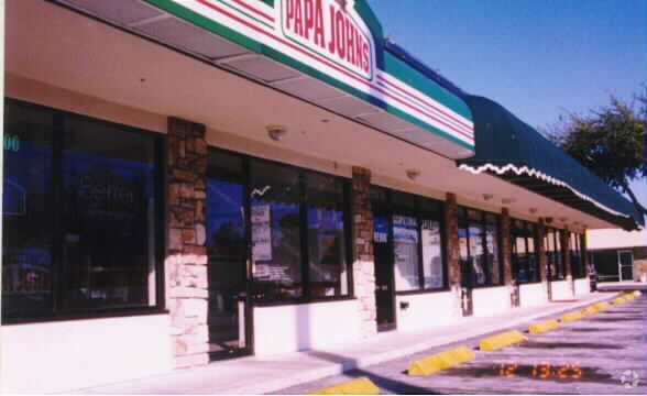 Primary Photo Of 1108 Overcash Dr, Dunedin General Retail For Lease