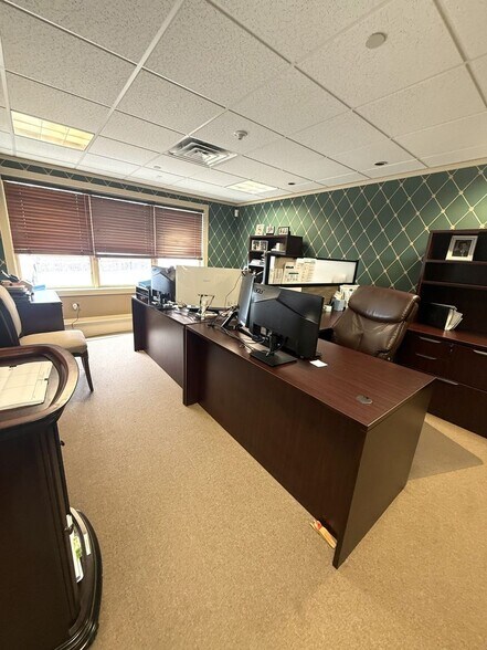 More Photos Of 155 Lafayette Rd, North Hampton Medical For Lease