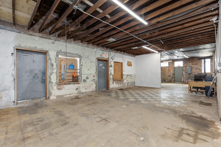 More Photos Of 227 Southfield Rd, Ecorse Warehouse For Sale