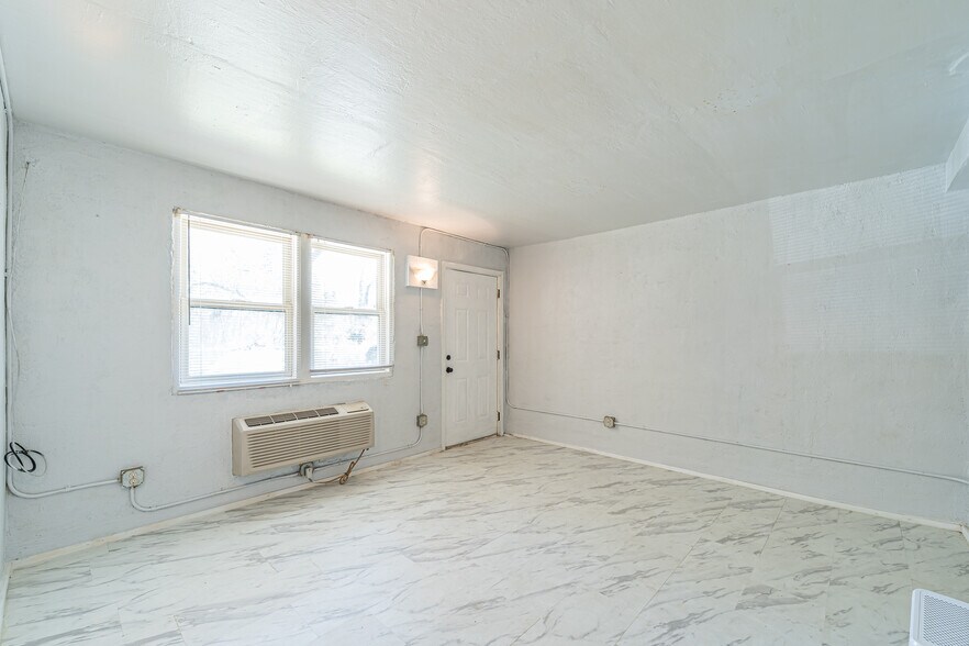 More Photos Of 815-823 S Cobb Dr SE, Marietta Apartments For Sale