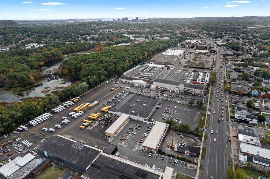 More Photos Of 1349-1355 Dixwell Ave, Hamden Warehouse For Sale