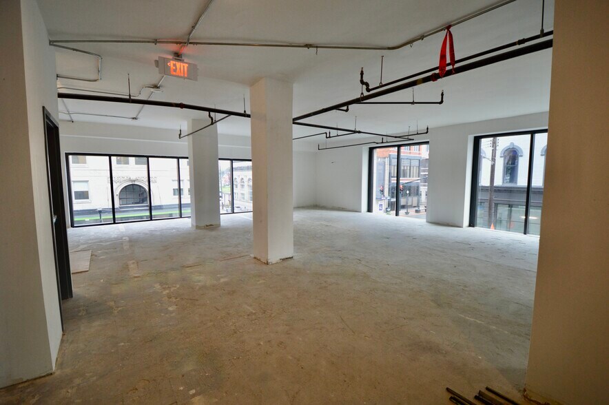 More Photos Of 535 Madison Ave, Covington Office For Lease