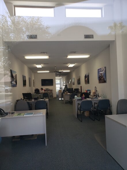 More Photos Of 73730 El Paseo, Palm Desert Storefront Retail Office For Lease