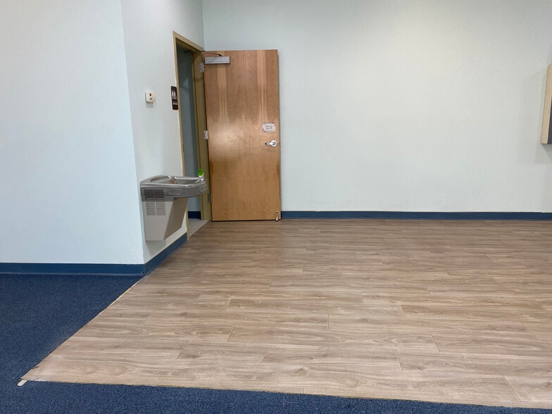 More Photos Of 4127-4137 CR 106, Oxford General Retail For Lease