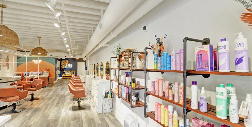 More Photos Of 834 Lomax St, Jacksonville Storefront Retail Office For Lease