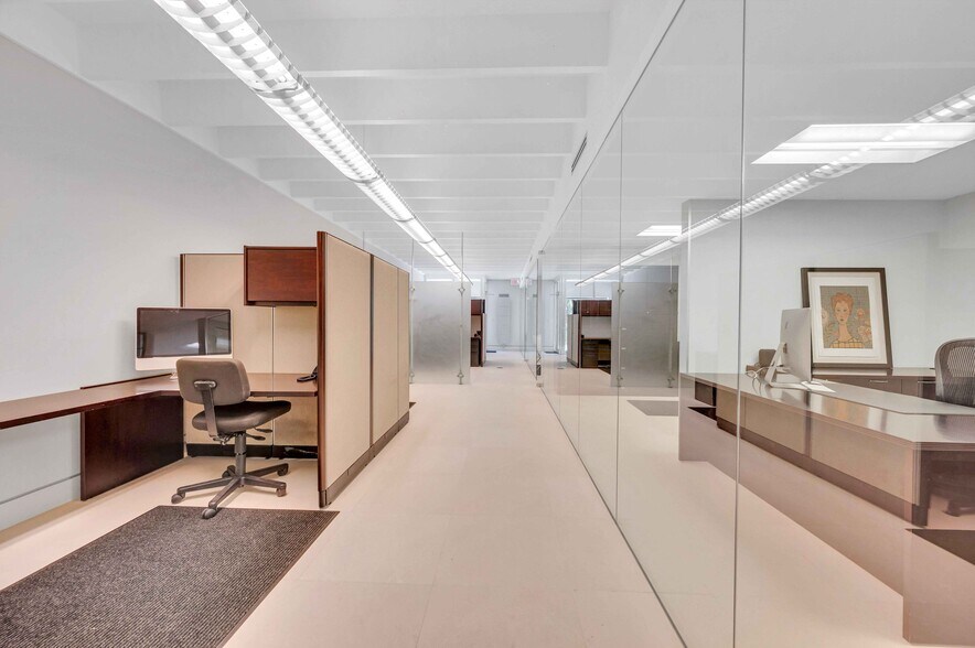 More Photos Of 4621 Ponce De Leon Blvd, Coral Gables Office For Sale