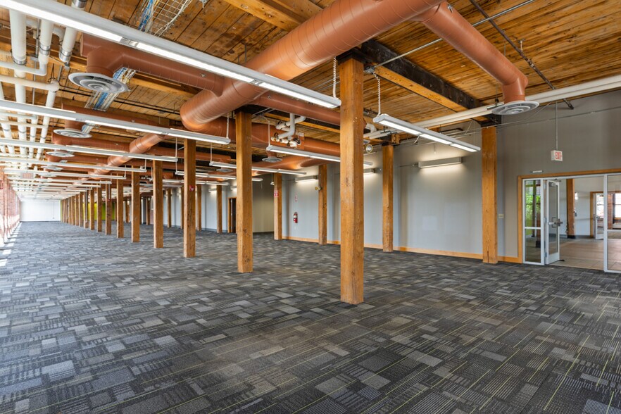 More Photos Of 140 Mill St, Lewiston Office Residential For Sale