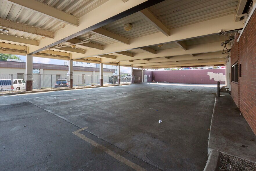 More Photos Of 873-875 6th St, Bremerton Bank For Lease