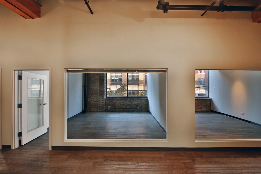 More Photos Of 910 W Van Buren St, Chicago Loft Creative Space For Lease