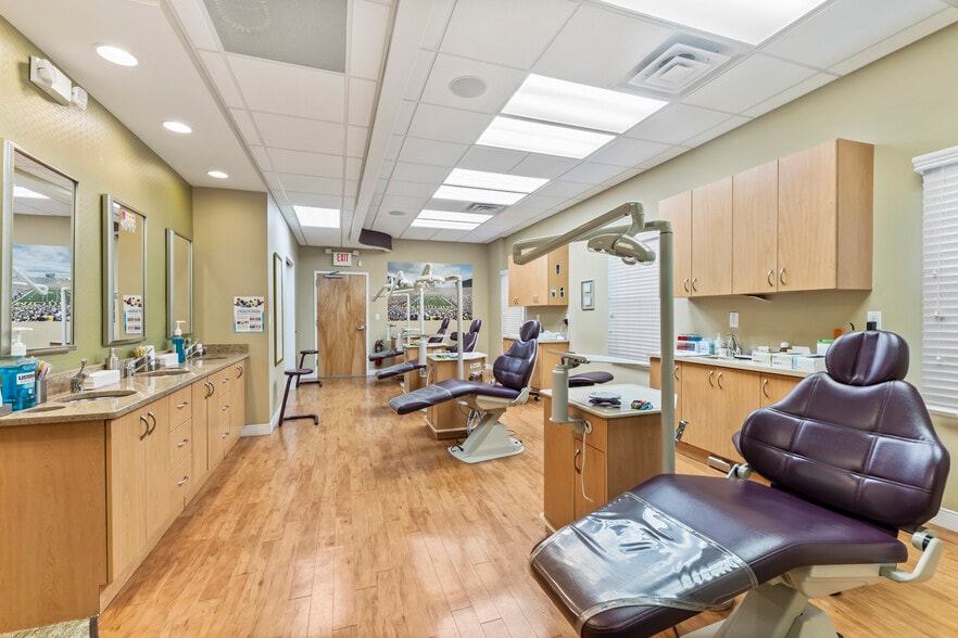 More Photos Of 1648 US Highway 130, North Brunswick Medical For Sale