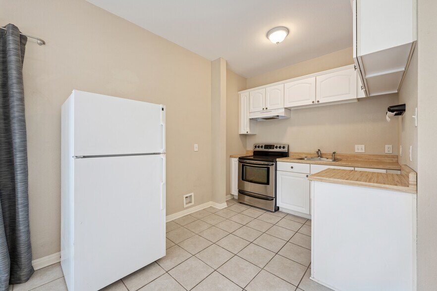 More Photos Of 5205 Hudson Bend Rd, Austin Light Manufacturing For Sale