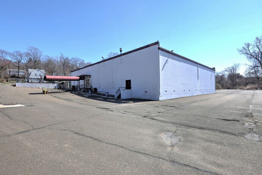 More Photos Of 560 Woodward Ave, New Haven Flex For Sale