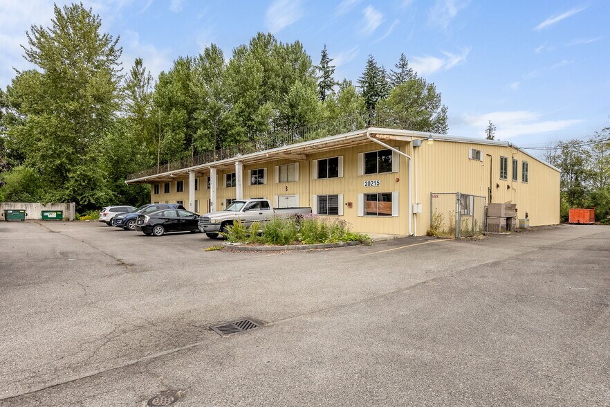 More Photos Of 20215-20217 Cedar Valley Rd, Lynnwood Warehouse For Sale