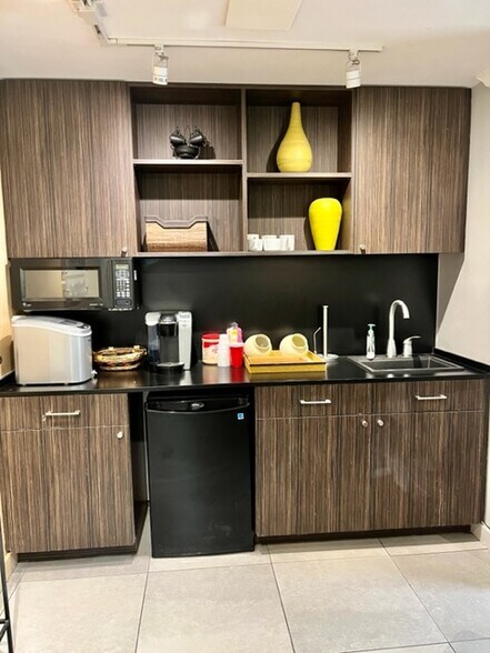 More Photos Of 66-68 W Flagler St, Miami Loft Creative Space For Sale