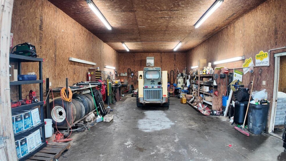 More Photos Of 2010 Edmonton Rd, Tompkinsville General Retail For Sale