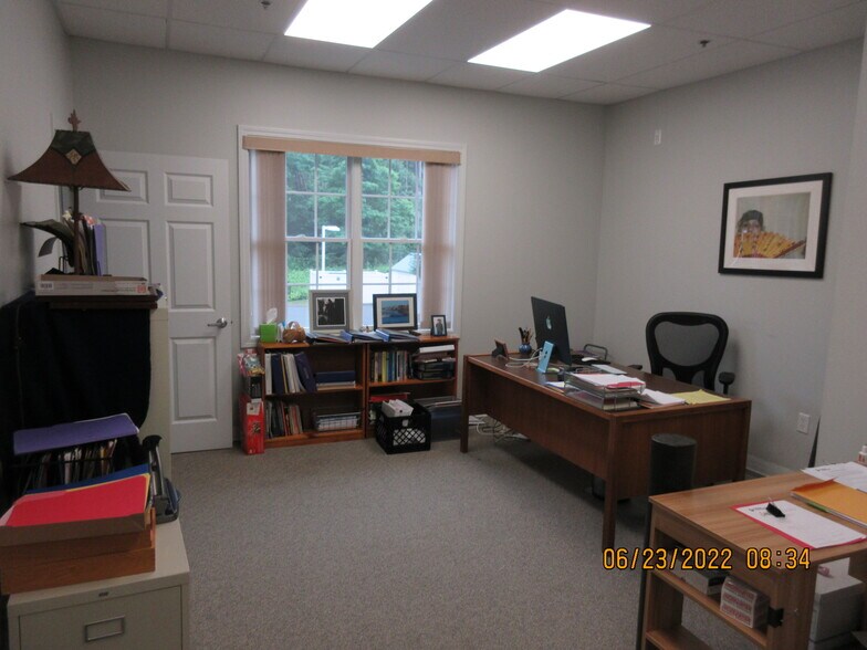 More Photos Of 245 Russell St, Hadley Office For Lease