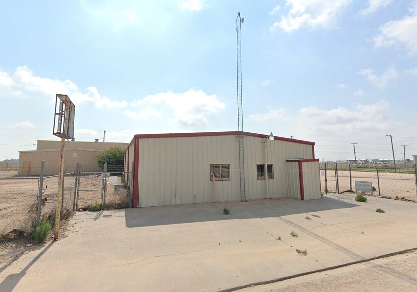 Primary Photo Of 2 N Juniper St, Perryton Warehouse For Sale