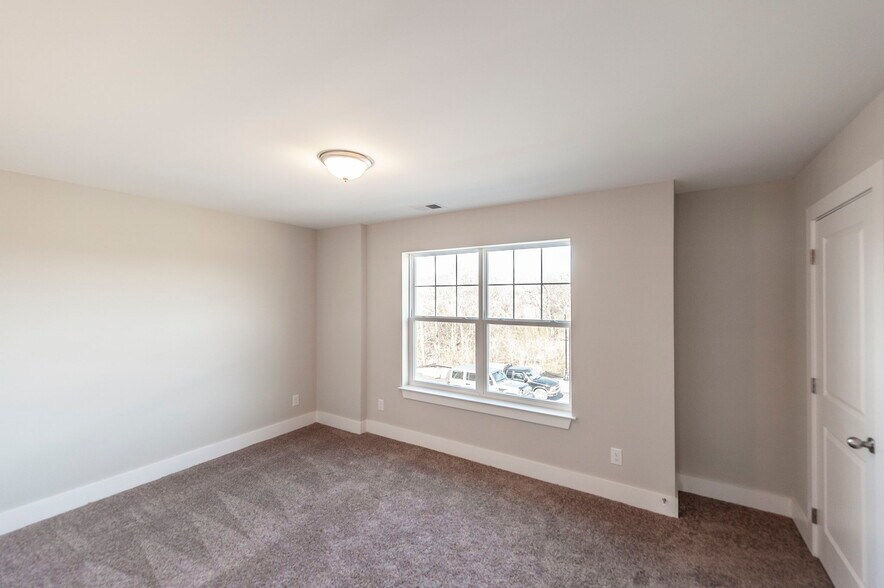 More Photos Of 1136 Lock 4 Rd, Gallatin Apartments For Sale