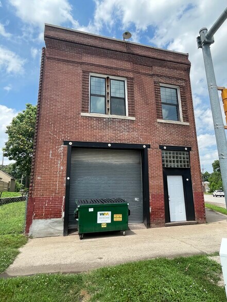 More Photos Of 1200 Argentine Blvd, Kansas City Storefront Retail Residential For Sale