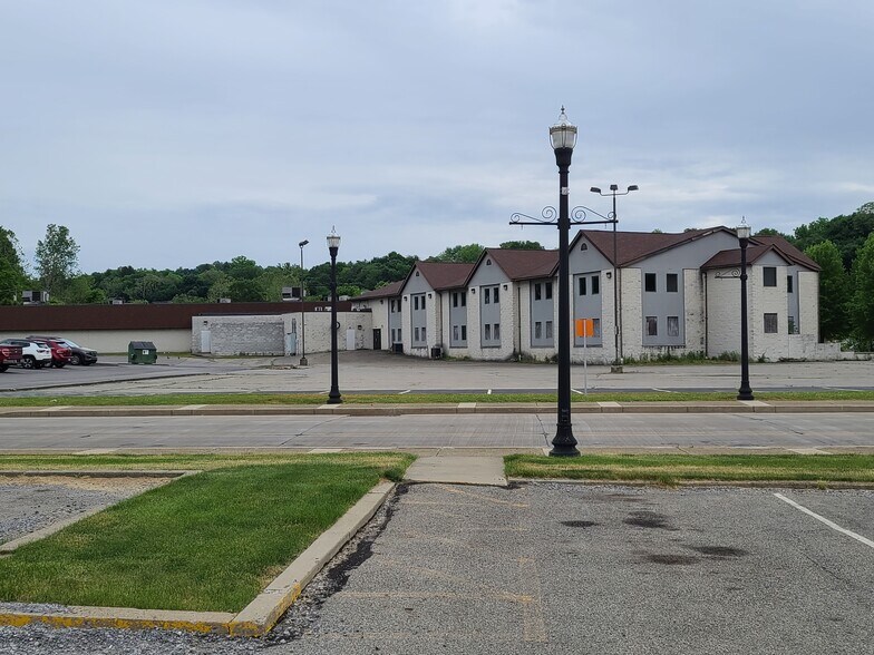 Primary Photo Of 304 E North St, New Castle Office For Sale