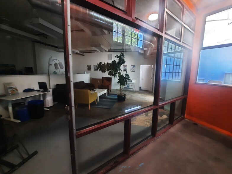 More Photos Of 1825 San Pablo Ave, Oakland Office For Lease