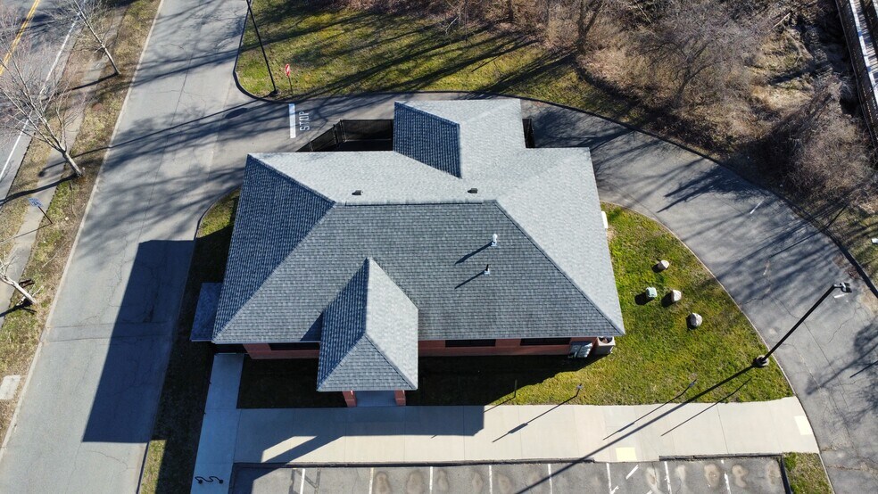 More Photos Of 85 University Dr, Amherst General Retail For Lease