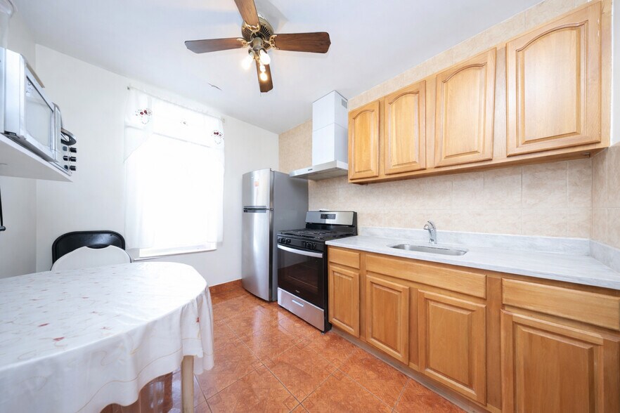 More Photos Of 1848 Coney Island Ave, Brooklyn Flex For Sale