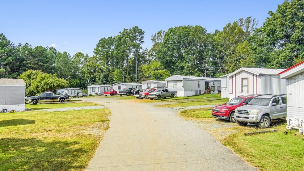 More Photos Of 1020 Twin Lakes Dr, King Manufactured Housing Mobile Home Park For Sale