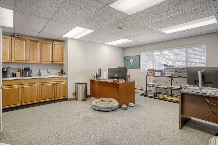 More Photos Of 422 21st St, Denver Office For Sale
