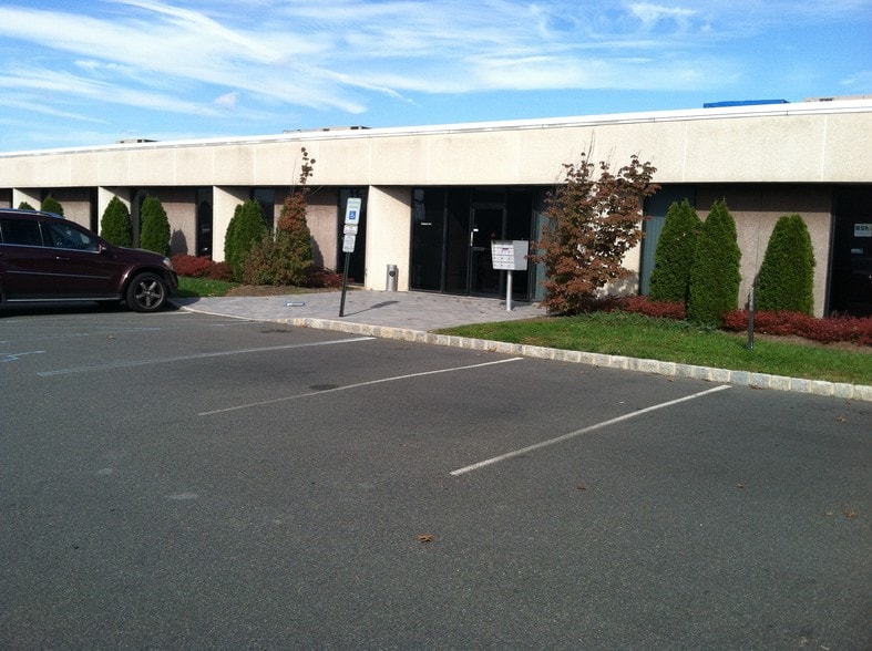 More Photos Of 2 Kilmer Rd, Edison Office For Lease