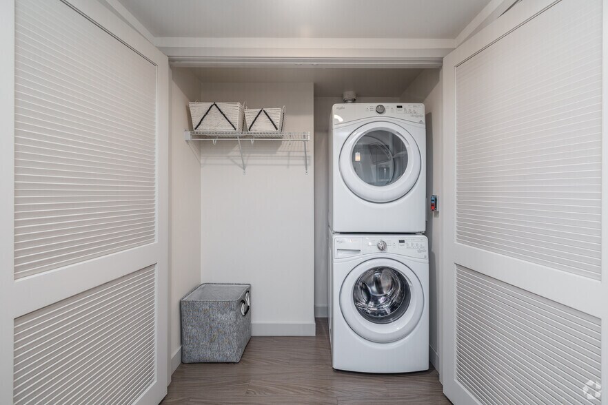 More Photos Of 899 Traction Ave, Los Angeles Apartments For Lease