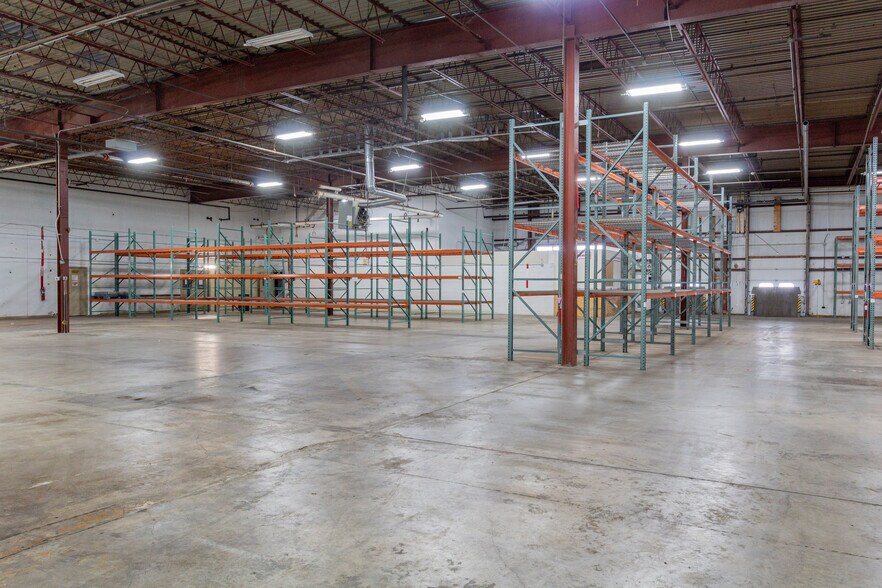 More Photos Of 19 Bartlett Rd, Gorham Distribution For Lease