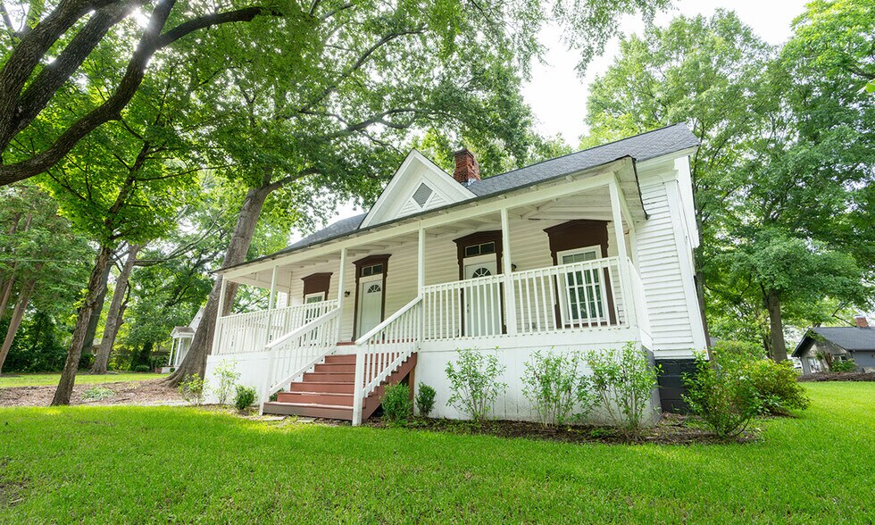 Primary Photo Of 2115 Bolton Rd NW, Atlanta Office For Lease
