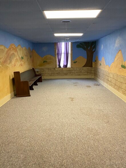 More Photos Of 212 N College Ave, Clarksville Religious Facility For Sale