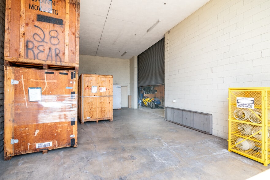 More Photos Of 1801 Sunkist Cir, Oxnard Warehouse For Sale