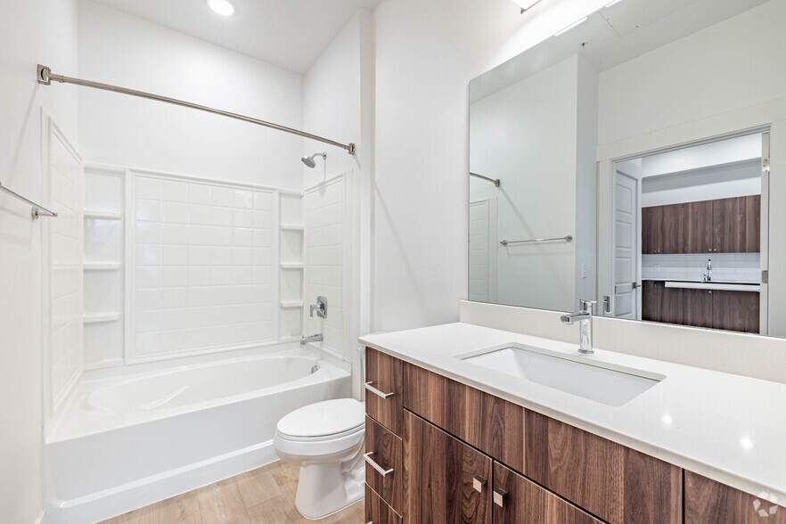 More Photos Of 1925 W North Temple, Salt Lake City Apartments For Lease